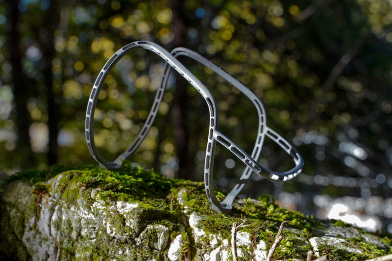 Alpitude 3D-Prints World’s Lightest Titanium Bottle Cage, the Superleggero Ti