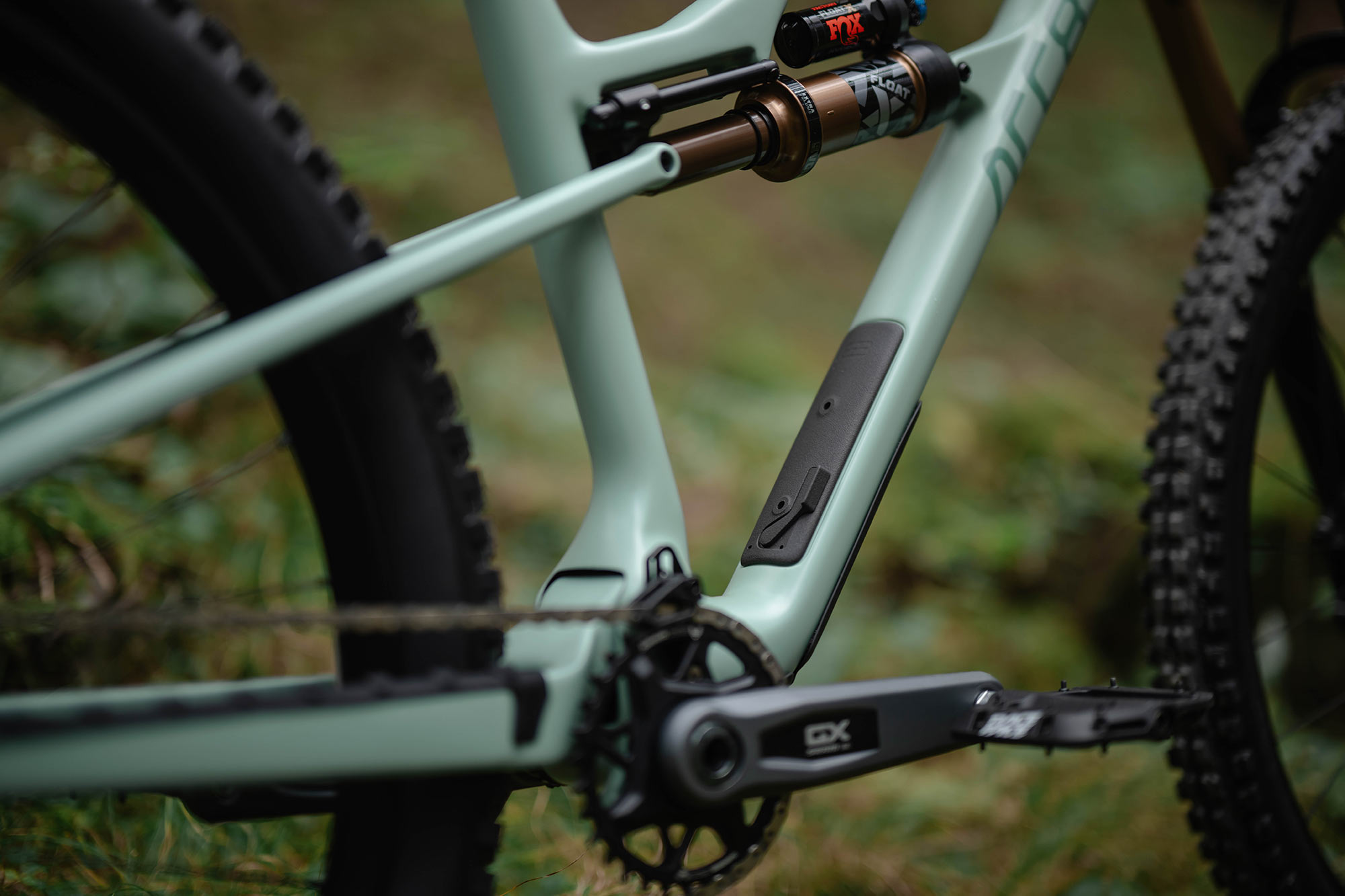 closeup details of arc8 extra v2 enduro mountain bike