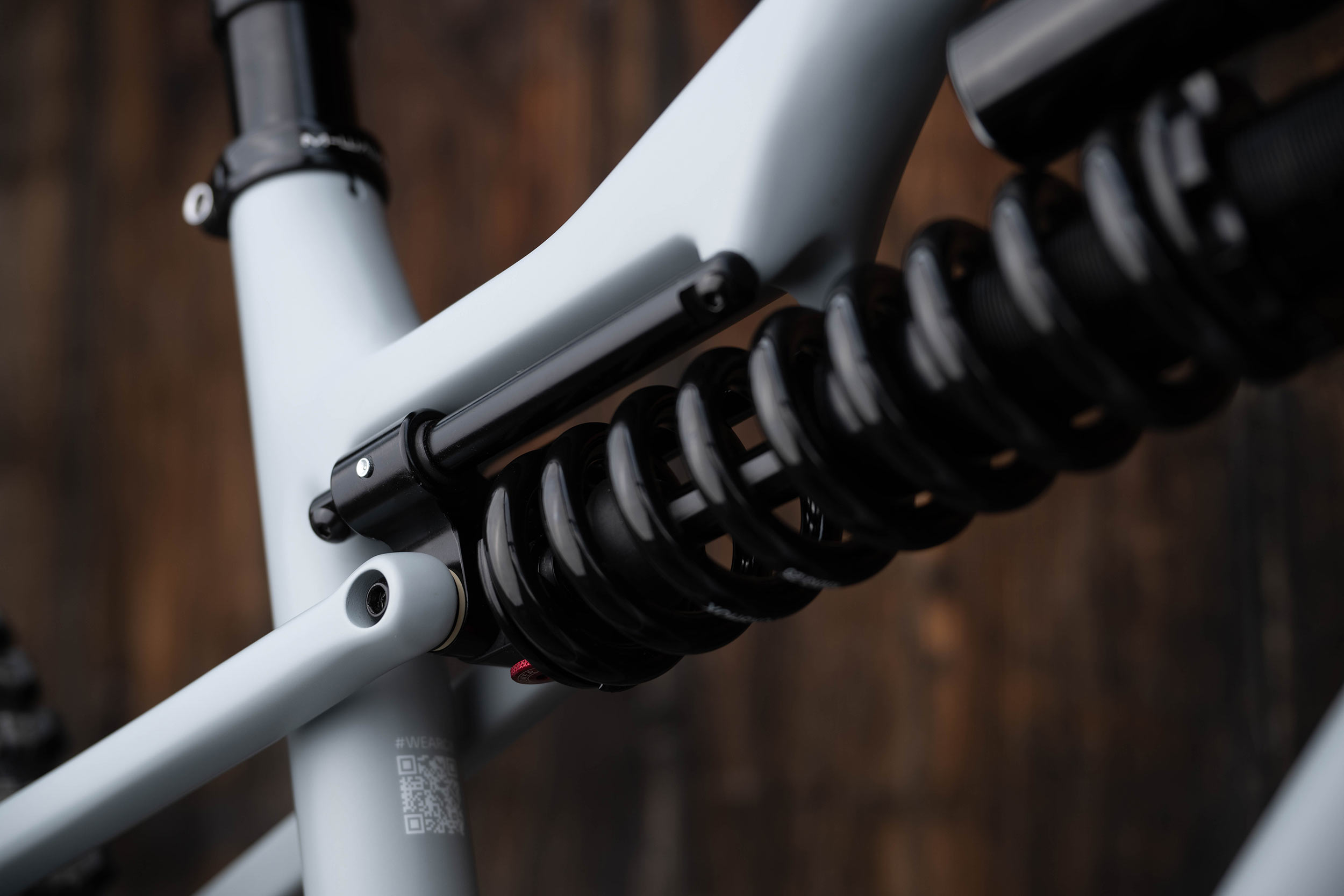 closeup details of arc8 extra v2 enduro mountain bike