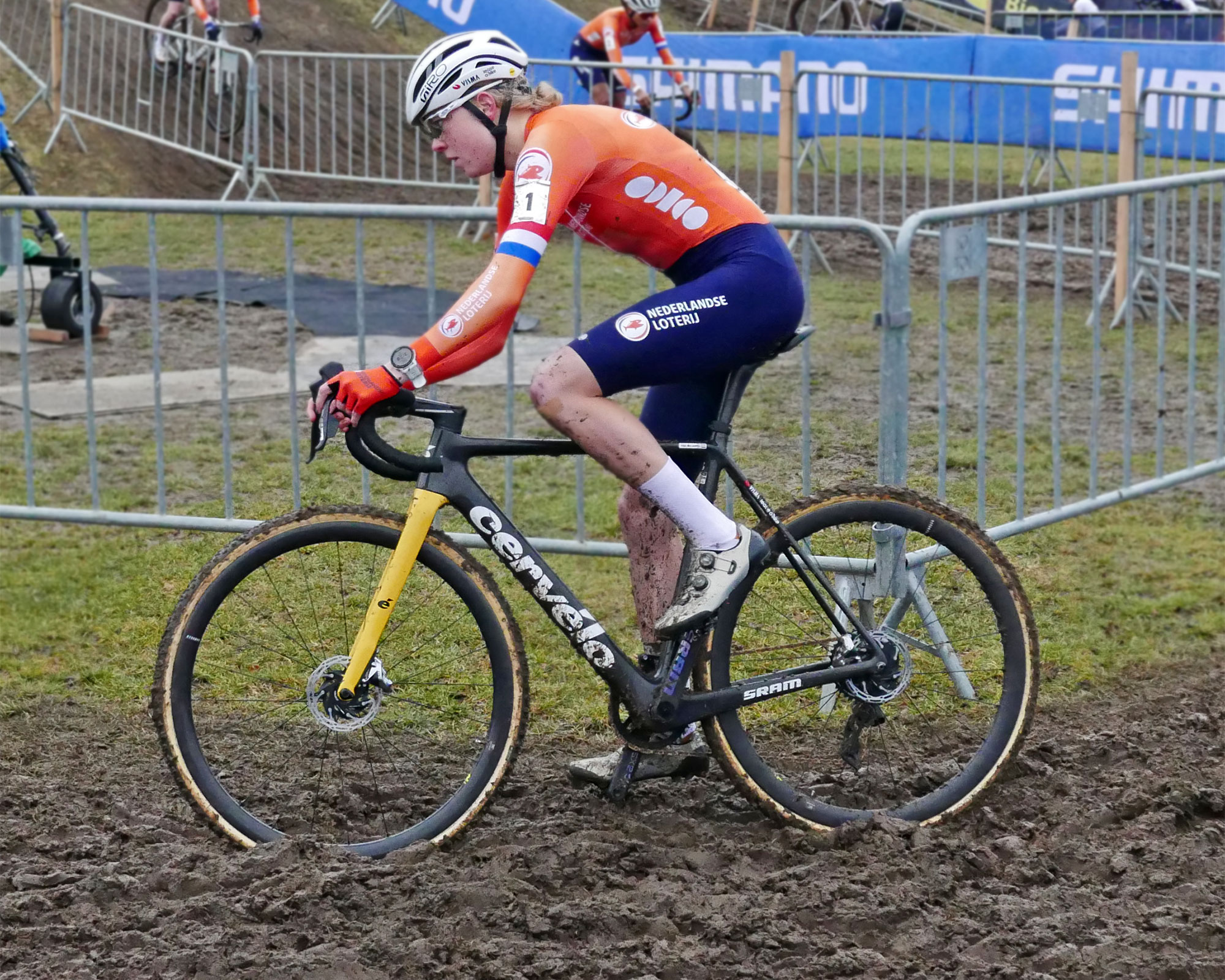 2024 Cyclocross World Champion Pro Bike Check, Cervélo R5 CX of Fem van Empel racing in the muc