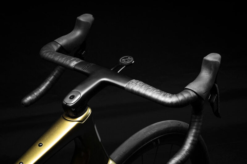 The $1200 ENVE SES AR IN-Route One-Piece Bar & Stem gets official