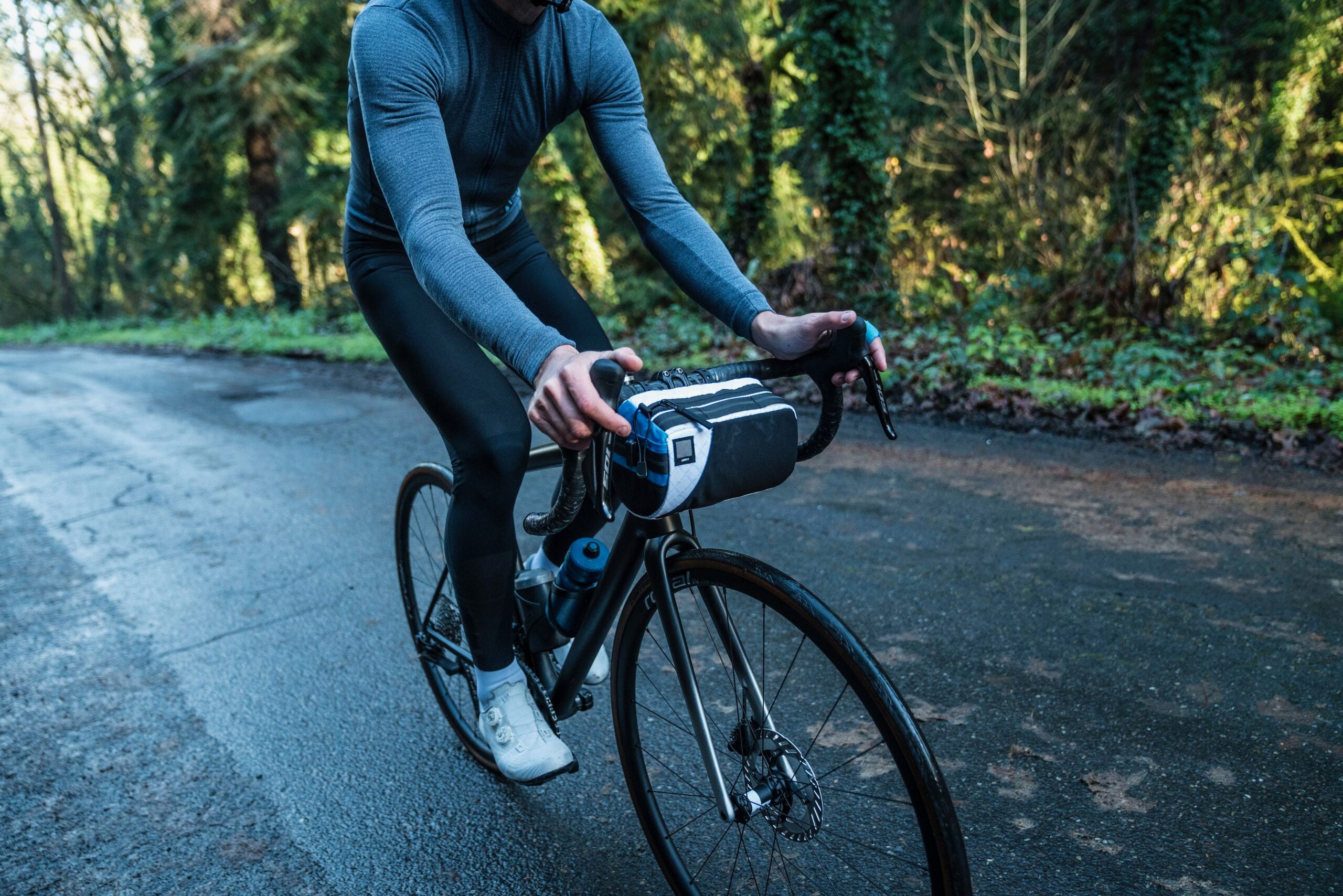 Bennett Shane testing handlebar bags