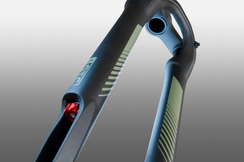 KS Suspension GTC Gravel Fork Bounces Carbon Legs on the Cheap