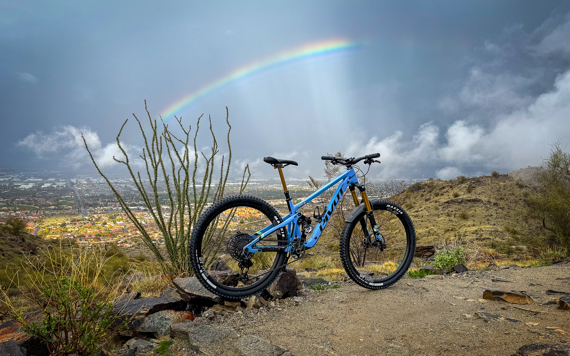 Pivot Switchblade Gets a New Edge with Improved Suspension & Updated Geometry