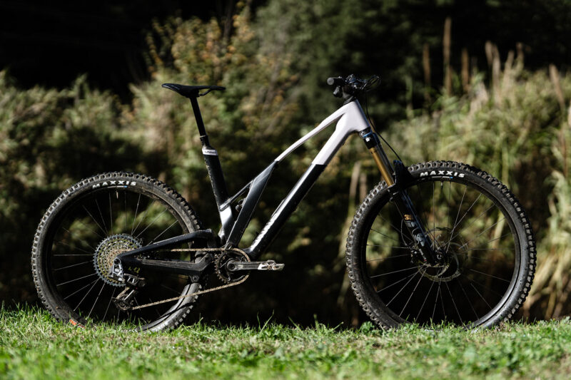 Unno IKKI long travel eMTB keeps things low & light