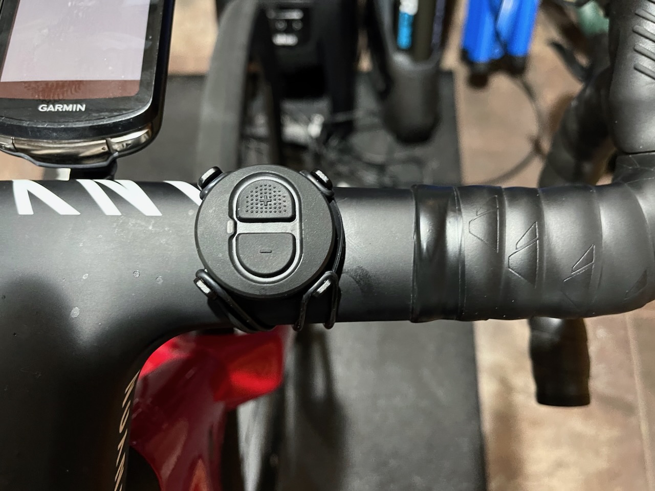 Zwift Click hub one on bars